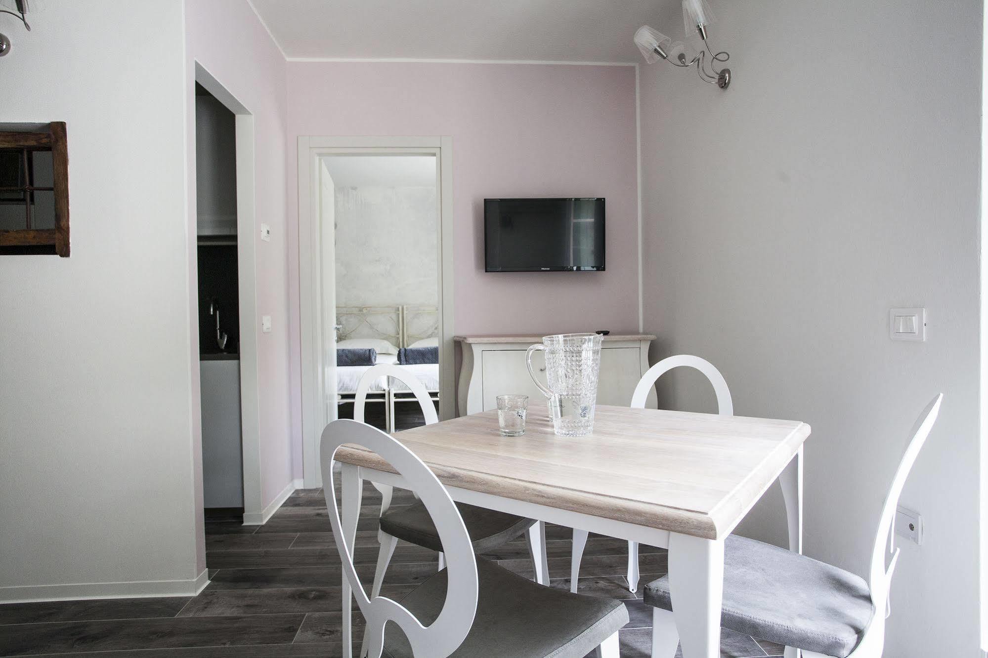 Italia Luxury Suites&apartments 3*