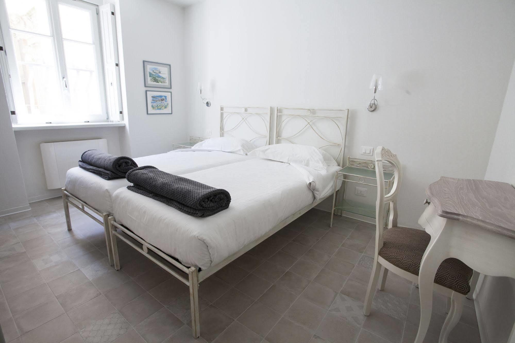 Italia Luxury Suites&apartments 3*