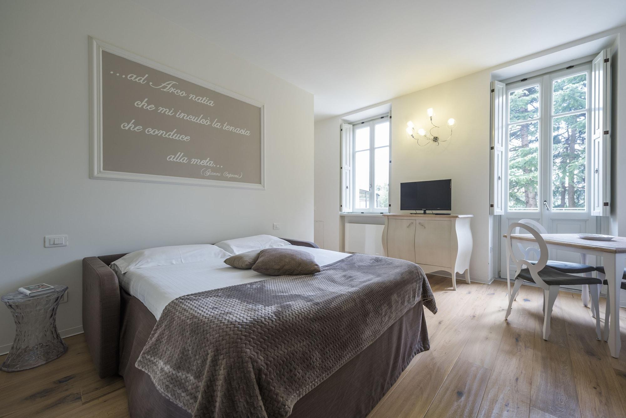Italia Luxury And Aparthotel 3*
