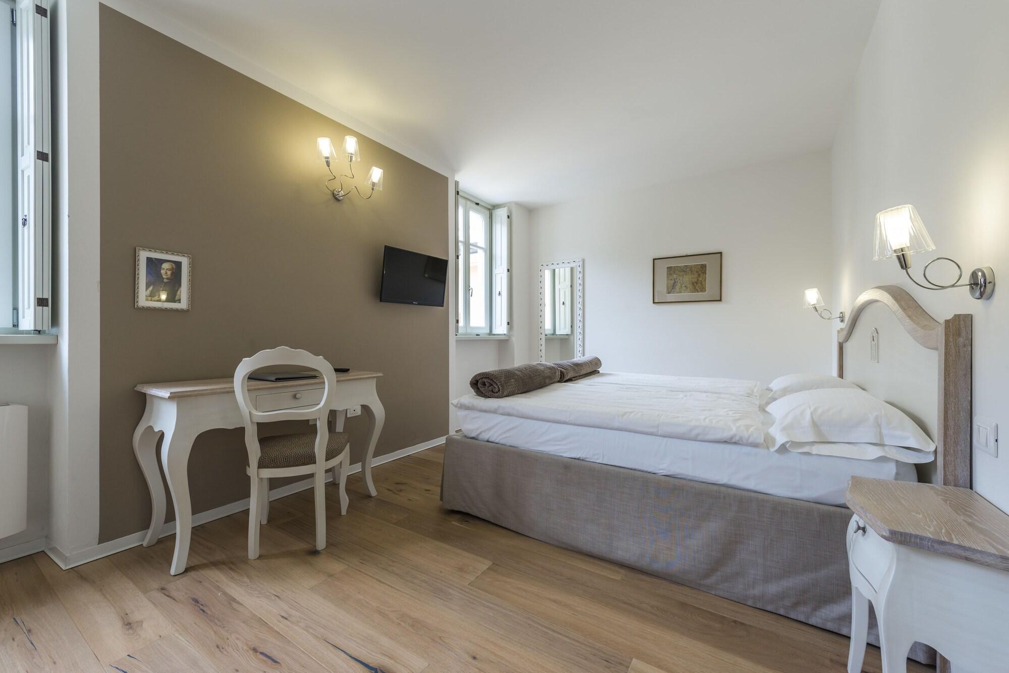 Italia Luxury And Aparthotel Arco