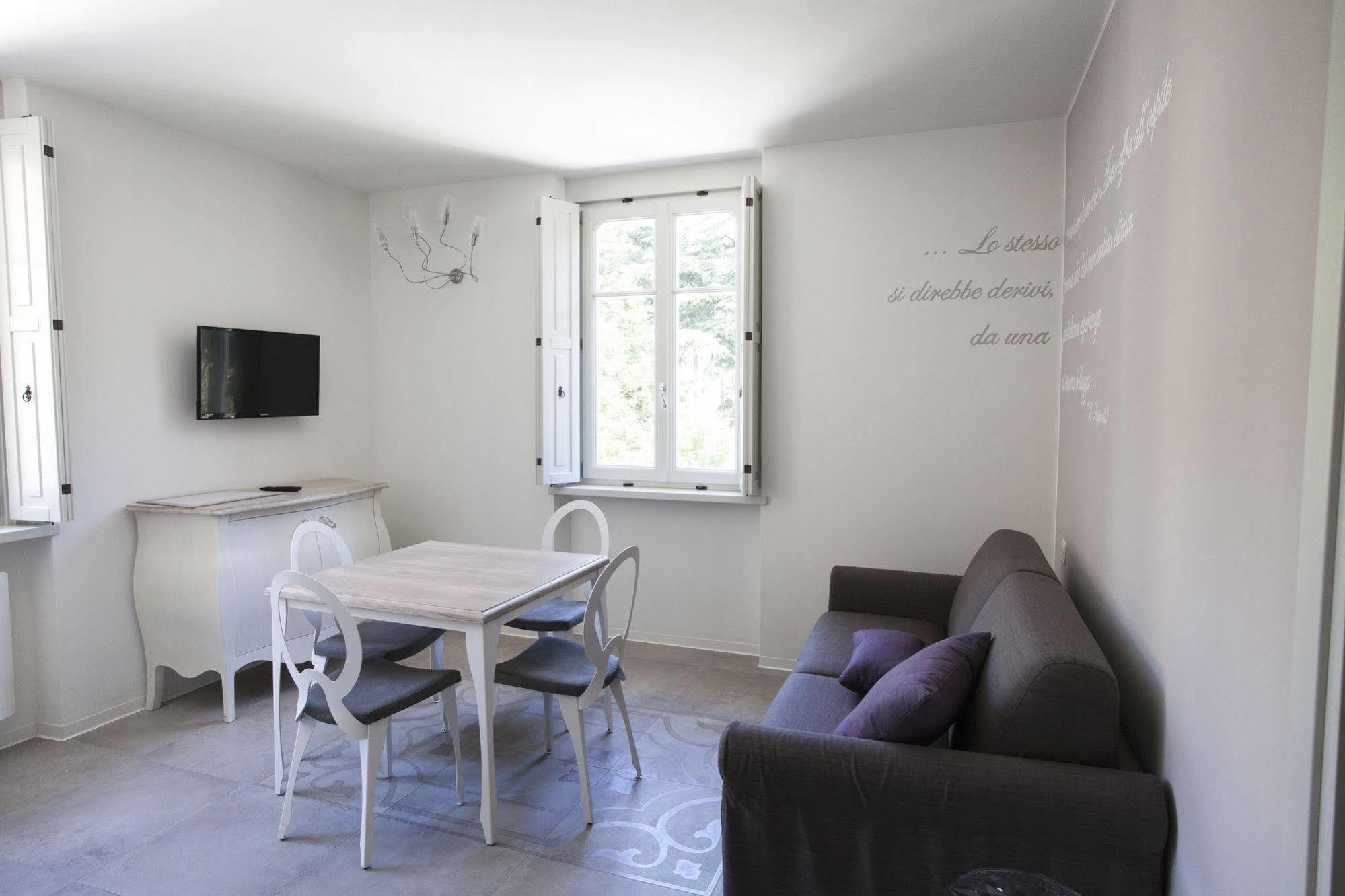 Italia Luxury And 3*